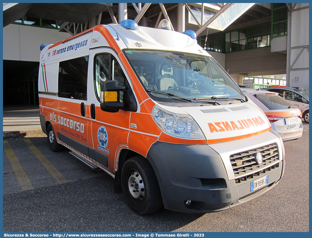 5
ALS Soccorso Onlus
Fiat Ducato III serie
Allestitore Bollanti S.r.l.
Parole chiave: ALS;Soccorso;Fiat;Ducato;Ambulanza;Bollanti