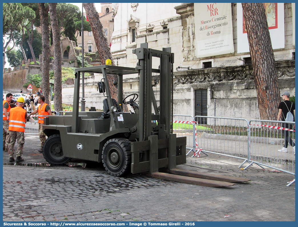 AM 80Em
Aeronautica Militare Italiana
OM Fiat DI 70 C
Parole chiave: AMI;A.M.I.;Aeronautica;Militare;Italiana;OM;Fiat;DI;70;C