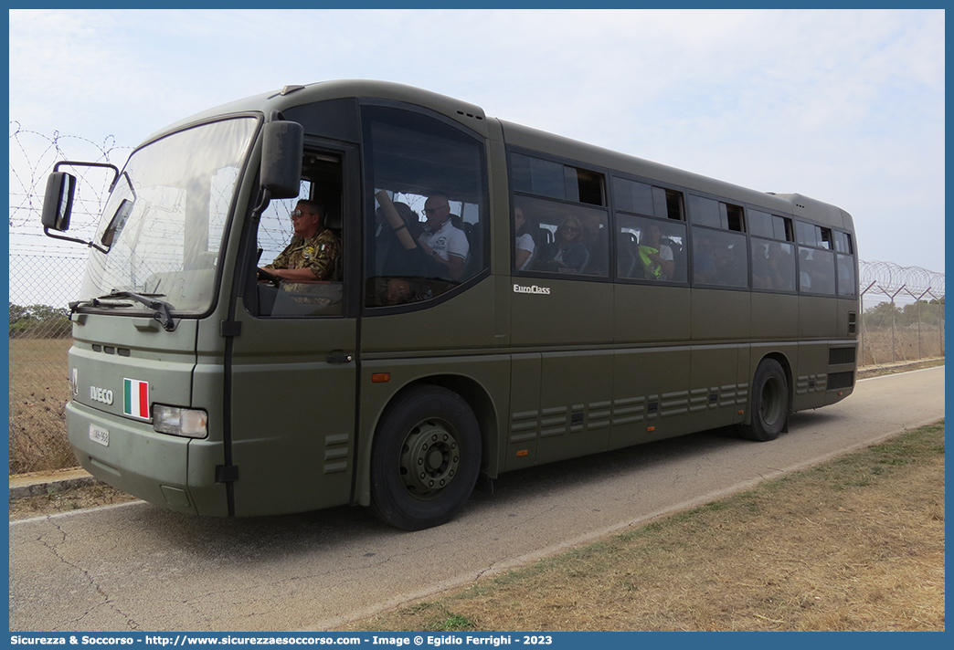 AM AH968
Aeronautica Militare Italiana
Irisbus Orlandi EuroClass
Parole chiave: AMI;A.M.I.;Aeronautica;Militare;Italiana;Irisbus;Orlandi;EuroClass