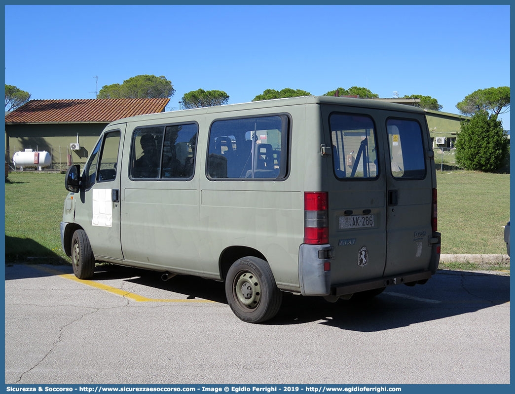 AM AK286
Aeronautica Militare Italiana
Fiat Ducato II serie
Parole chiave: AMI;A.M.I.;Aeronautica;Militare;Italiana;Fiat;Ducato