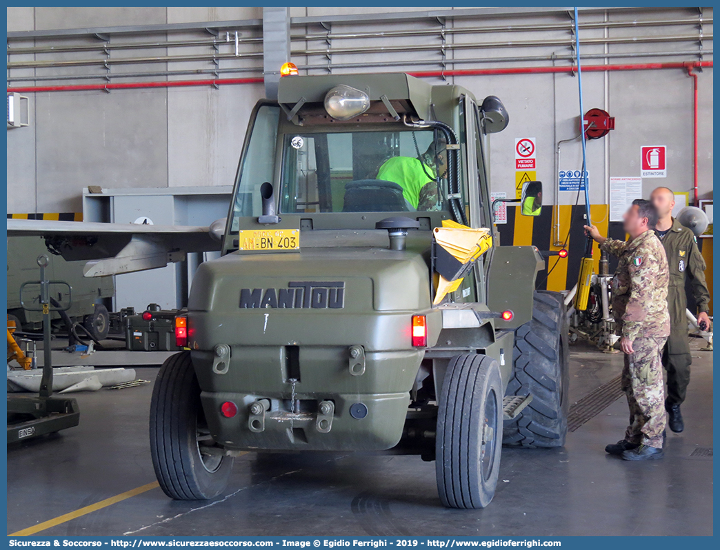 AM BN403
Aeronautica Militare Italiana
Manitou MC70 Powershift 
Parole chiave: AMI;A.M.I.;Aeronautica;Militare;Italiana;Manitou;MC;70;Powershift