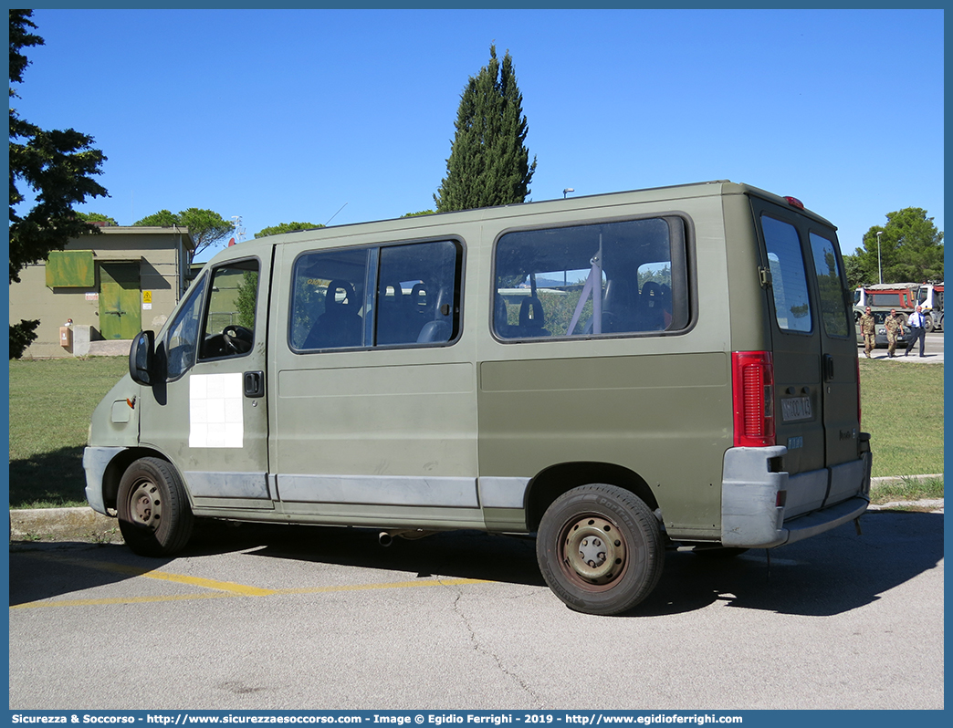 AM CC143
Aeronautica Militare Italiana
Fiat Ducato II serie restyling
Parole chiave: AMI;A.M.I.;Aeronautica;Militare;Italiana;Fiat;Ducato