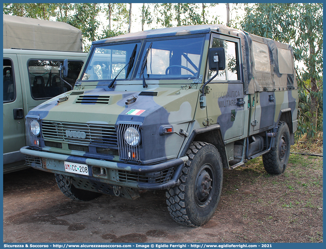 AM CC208
Aeronautica Militare Italiana
Iveco VM90T
Parole chiave: AMI;A.M.I.;Aeronautica;Militare;Italiana;Iveco;VM;90;VM90