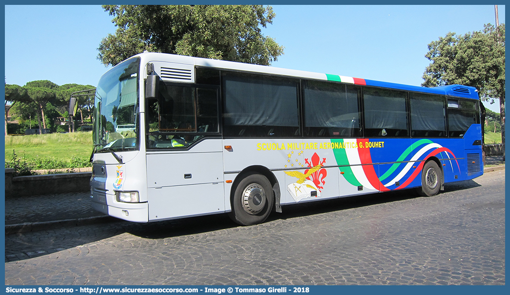 AM CC290
Aeronautica Militare Italiana
Irisbus MyWay
Scuola Militare Aeronautica G. Douhet
(variante)
Parole chiave: AMI;A.M.I.;Aeronautica;Militare;Italiana;Irisbus;MyWay;Scuola;Douhet