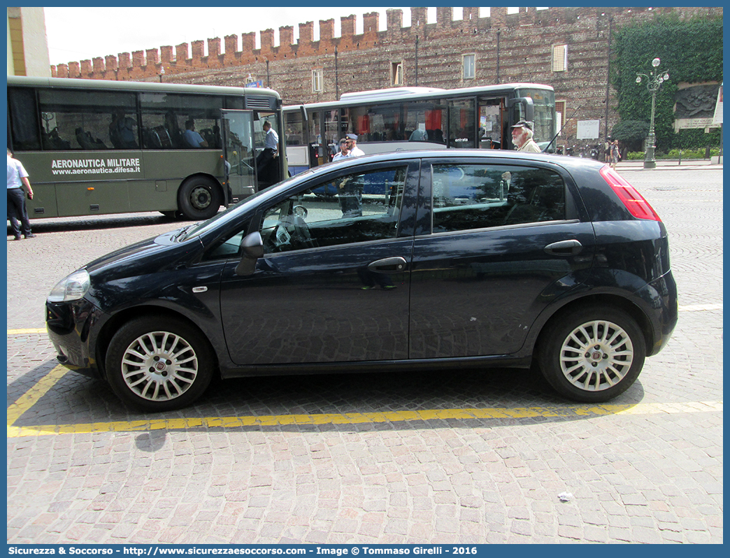 AM CL226
Aeronautica Militare Italiana
Fiat Grande Punto
Parole chiave: A.M.I.;AMI;Aeronautica;Militare;Italiana;Fiat;Grande;Punto