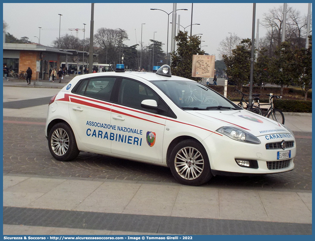 39
Associazione Nazionale Carabinieri
Oppeano
Fiat Nuova Bravo
Parole chiave: ANC;A.N.C.;Associazione;Nazionale;Carabinieri;Fiat;Nuova;Bravo;Oppeano