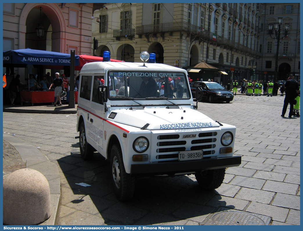 -
Associazione Nazionale Carabinieri
Fiat Nuova Campagnola HT
Parole chiave: ANC;A.N.C.;Associazione;Nazionale;Carabinieri;Fiat;Nuova;Campagnola;HT