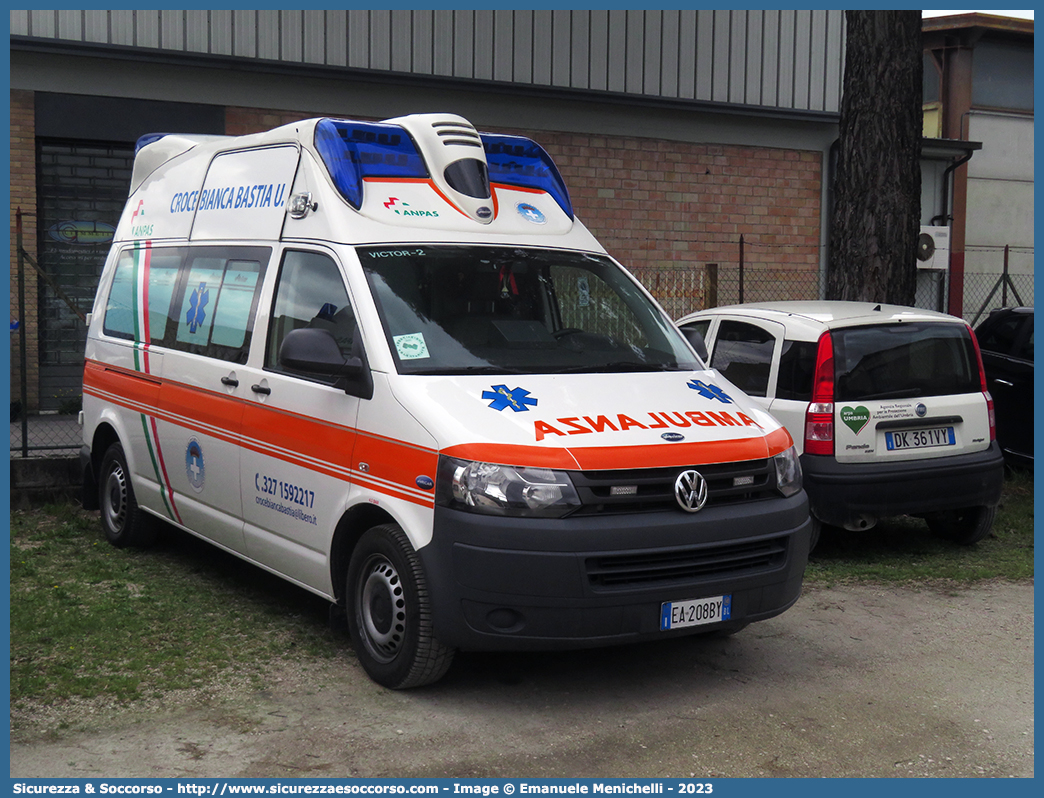 Victor 2
Associazione Volontaria Pubblica Assistenza 
Croce Bianca Bastia Umbra
Volkswagen Transporter T5 restyling
Allestiore Aricar S.p.A.
Parole chiave: PAV;P.A.V.;Croce;Bianca;Bastia;Umbra;Volkswagen;Transporter;T5;Aricar