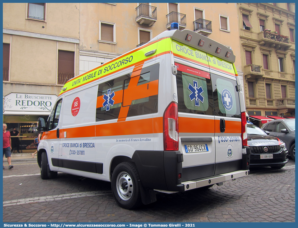 150
Croce Bianca di Brescia
Fiat Ducato III serie restyling
Allestitore Orion S.r.l.
Parole chiave: Croce;Bianca;Brescia;Fiat;Ducato;Ambulanza;Autoambulanza;Orion