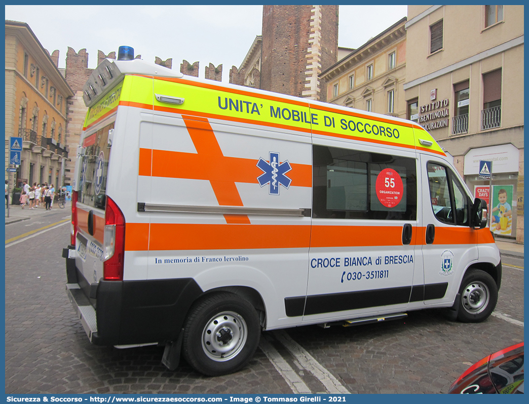 150
Croce Bianca di Brescia
Fiat Ducato III serie restyling
Allestitore Orion S.r.l.
Parole chiave: Croce;Bianca;Brescia;Fiat;Ducato;Ambulanza;Autoambulanza;Orion