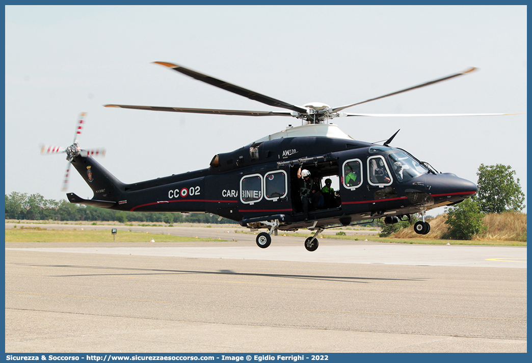 MM81967 / CC02
Arma dei Carabinieri
Raggruppamento Carabinieri Aeromobili
Leonardo Helicopters AW139
Parole chiave: CC;C.C.;Arma;dei;Carabinieri;Raggruppamento;Aeromobili;Agusta;Westland;Leonardo;Helicopters;AW;139