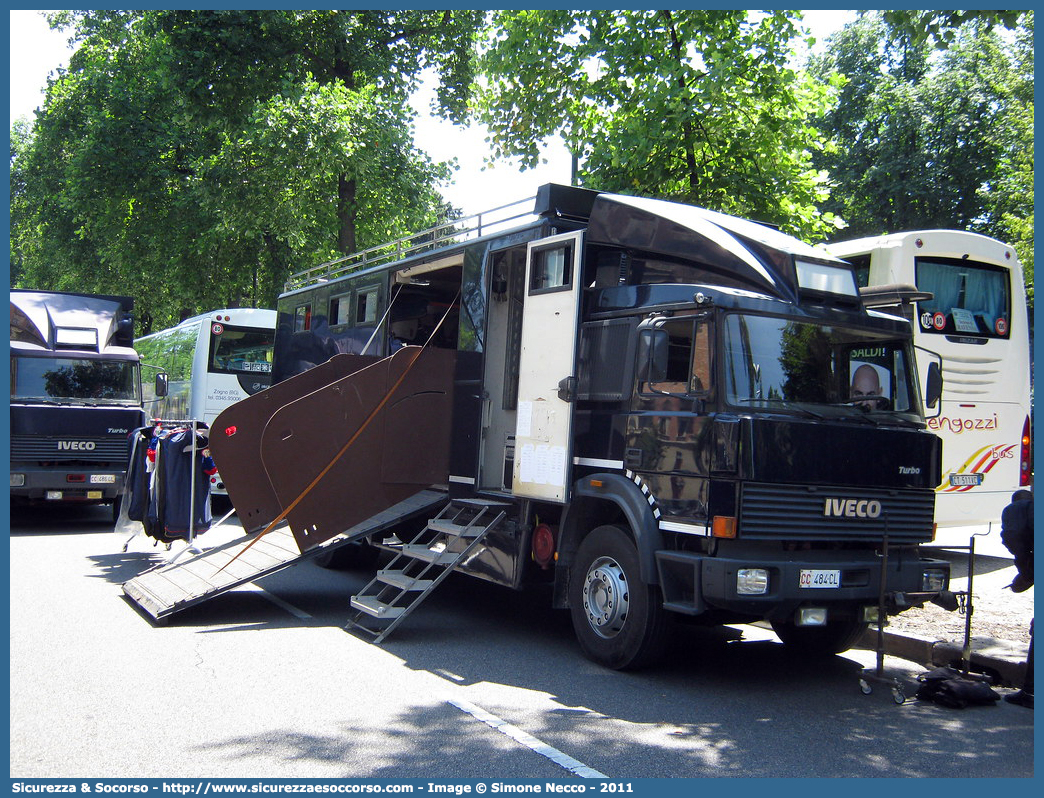 CC 484CL
Arma dei Carabinieri
4° Reggimento Carabinieri a Cavallo
Iveco 175-24
Parole chiave: CC;C.C.;Arma;dei;Carabinieri;Reggimento;a;Cavallo;Iveco;175-24