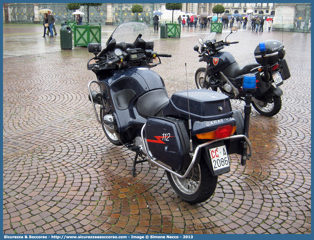 CC A2086
Arma dei Carabinieri
Bmw R850 RT
Parole chiave: CC;C.C.;Arma;dei;Carabinieri;Nucleo;Operativo;Radiomobile;Bmw;R850RT;R 850 RT;R;RT;850