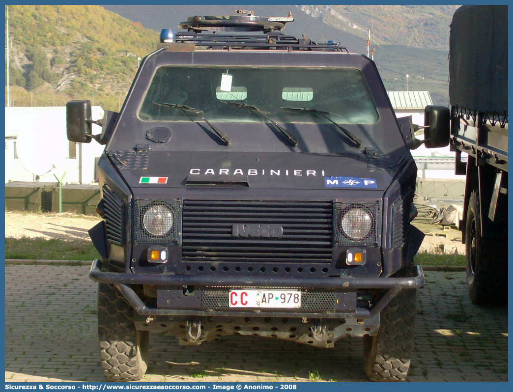 CC AP978
Arma dei Carabinieri
MSU - Multinational Specialized Unit
Iveco VM90P
Parole chiave: CC;C.C.;Arma;Carabinieri;Militare;Polizia;Military;Police;MSU;Multinational;Specialized;Unit;Iveco;VM90P