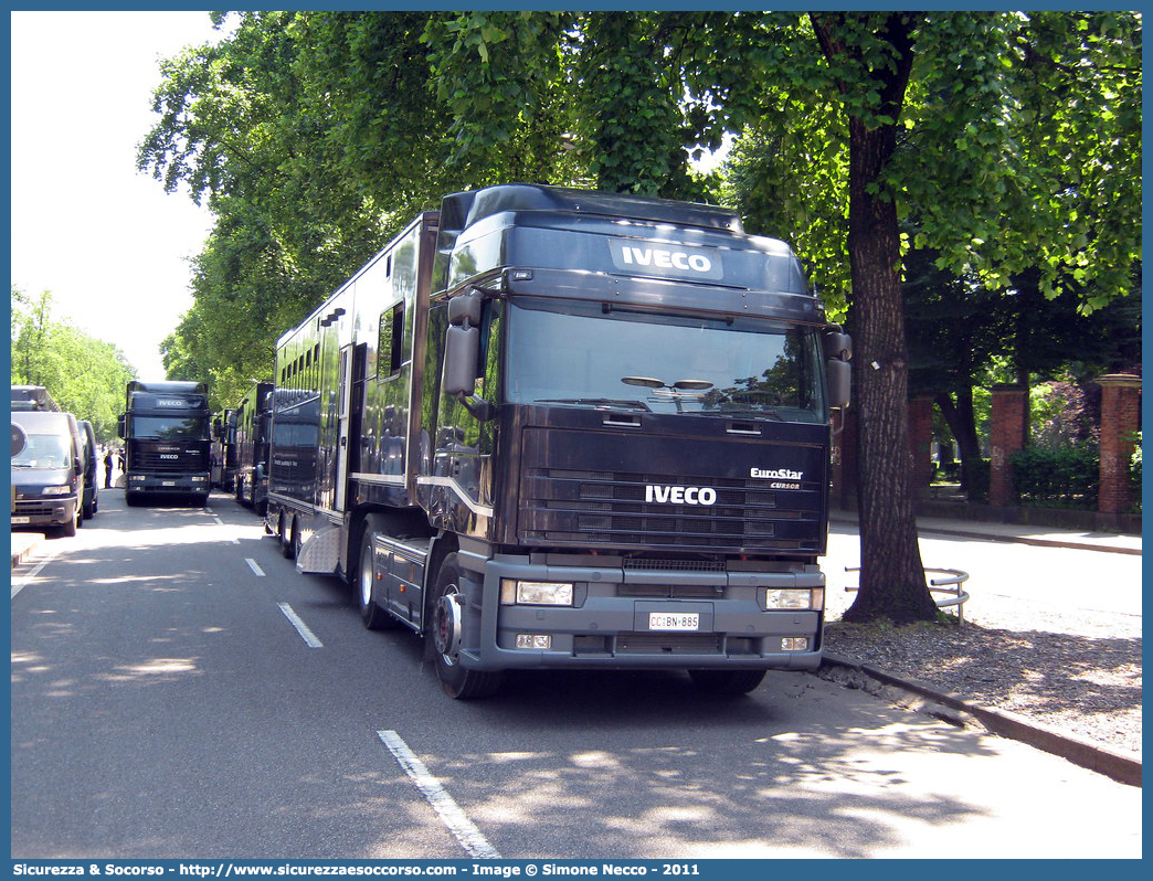 CC BN885
Arma dei Carabinieri
4° Reggimento Carabinieri a Cavallo
Iveco EuroStar 448E48
Allestitore Valli S.r.l.
Parole chiave: CC;C.C.;Arma;dei;Carabinieri;Reggimento;Cavallo;Trasporto;Cavalli;Iveco;EuroStar;440E48;Valli