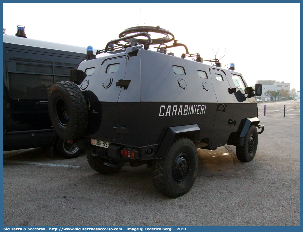 CC BN899
Arma dei Carabinieri
Battaglioni Mobili
Iveco VM90P
Parole chiave: CC;C.C.;Arma;dei;Carabinieri;Battaglione;Battaglioni;Mobile;Mobili;Iveco;VM90P