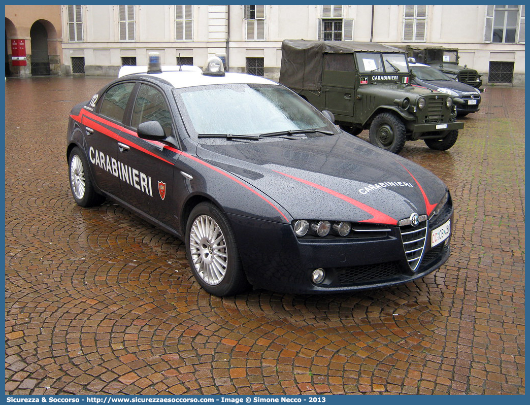 CC CB480
Arma dei Carabinieri
Alfa Romeo 159
Parole chiave: CC;C.C.;Arma;dei;Carabinieri;Alfa;Romeo;159;Radiomobile