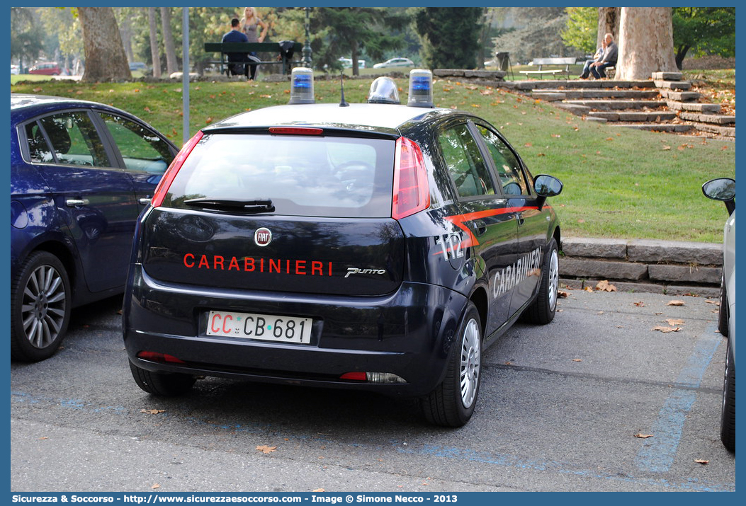 CC CB681
Arma dei Carabinieri
Fiat Grande Punto
Parole chiave: CC;C.C.;Arma;dei;Carabinieri;Fiat;Grande;Punto