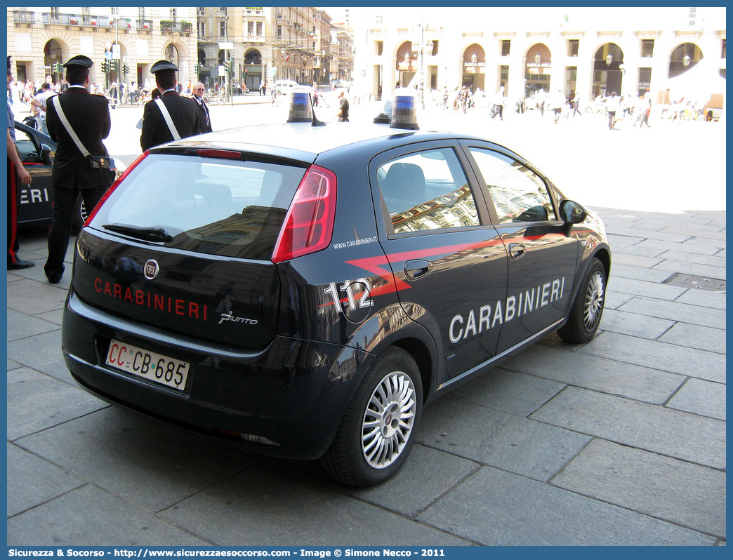 CC CB685
Arma dei Carabinieri
Fiat Grande Punto
Parole chiave: CC;C.C.;Arma;dei;Carabinieri;Fiat;Grande;Punto