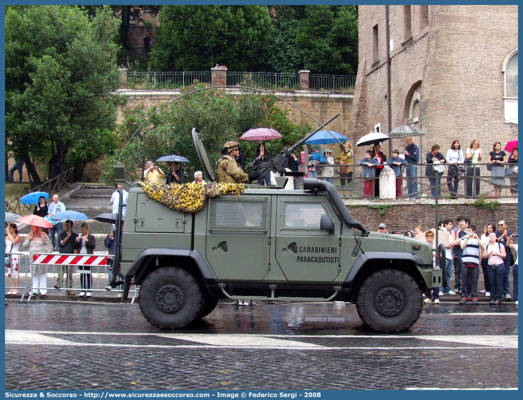 CC CJ900
Arma dei Carabinieri
1° Reggimento Carabinieri "Tuscania"
Iveco VTLM Lince
Parole chiave: CC;C.C.;Arma;dei;Carabinieri;Reggimento;Paracadutisti;Tuscania;Iveco;VTLM;V.T.L.M.;Lince