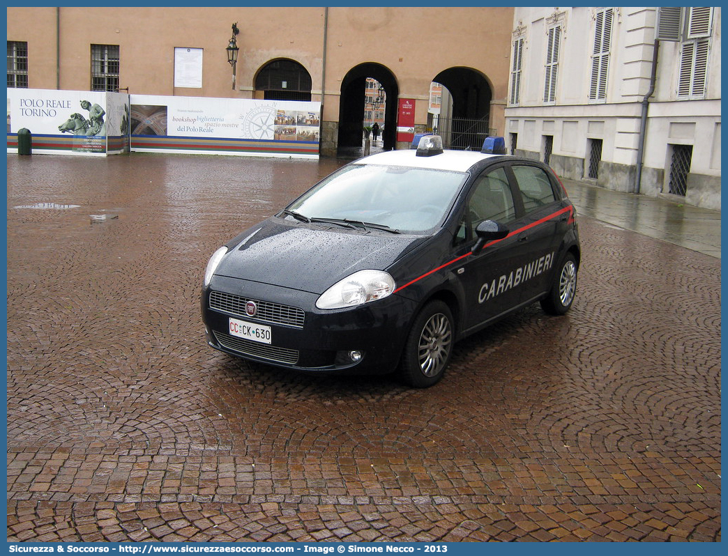 CC CK630
Arma dei Carabinieri
Fiat Grande Punto
Parole chiave: CC;C.C.;Arma;dei;Carabinieri;Fiat;Grande;Punto