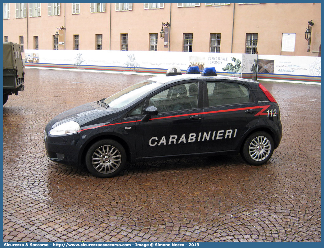 CC CK630
Arma dei Carabinieri
Fiat Grande Punto
Parole chiave: CC;C.C.;Arma;dei;Carabinieri;Fiat;Grande;Punto