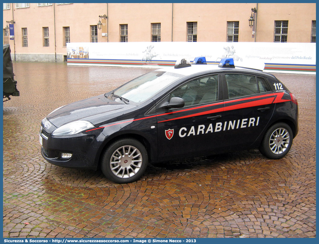 CC DD312
Arma dei Carabinieri
Fiat Nuova Bravo
Parole chiave: CC;C.C.;Arma;dei;Carabinieri;Fiat;Nuova;Bravo;Nucleo;Operativo;Radio;Mobile;Radiomobile