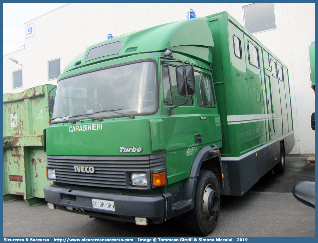 CC DP089
Arma dei Carabinieri
Comando Unità per la Tutela Forestale, 
Ambientale e Agroalimentare
Iveco 145-17
Parole chiave: CC;C.C.;Arma;dei;Carabinieri;Comando;Unità;per;la;Tutela;Forestale;Ambientale;Agroalimentare;Iveco;145-17