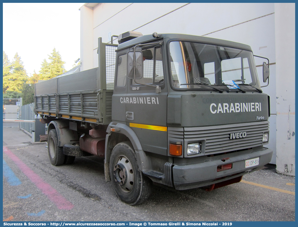 CC DP319
Arma dei Carabinieri
Comando Unità per la Tutela Forestale, 
Ambientale e Agroalimentare
Iveco 135-17
Parole chiave: CC;C.C.;Arma;dei;Carabinieri;Comando;Unità;per;la;Tutela;Forestale;Ambientale;Agroalimentare;Iveco;135-17