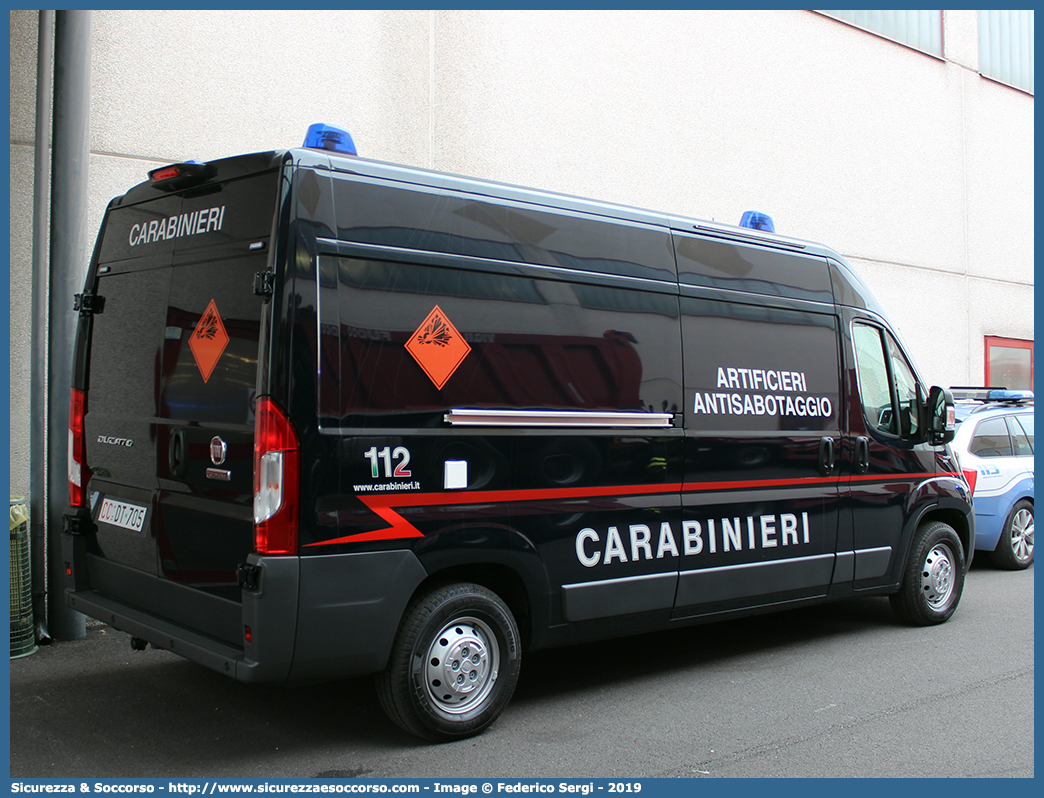 CC DT705
Arma dei Carabinieri
Artificieri Antisabotaggio
Fiat Ducato III serie restyling
Parole chiave: CC;C.C.;Arma;Carabinieri;Arma dei Carabinieri;Artificieri;Antisabotaggio;Fiat;Ducato;X290