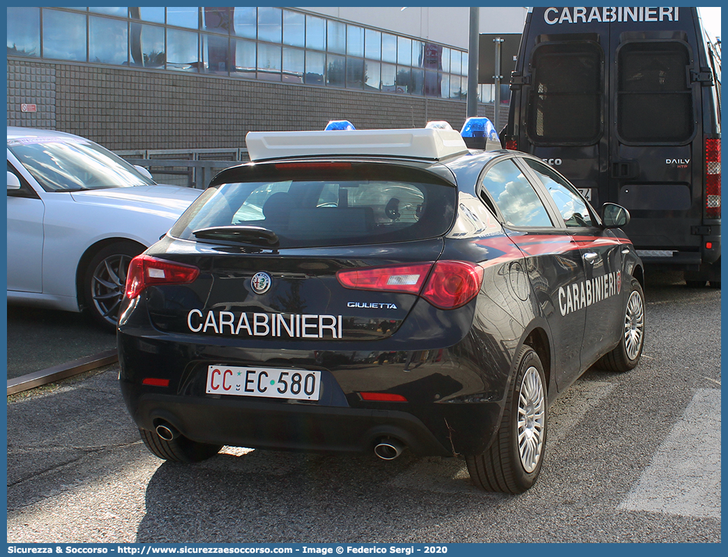 CC EC580
Arma dei Carabinieri
Alfa Romeo Nuova Giulietta
I serie II restyling
Allestitore Nuova Carrozzeria Torinese S.r.l.
(II fornitura)
Parole chiave: CC;C.C.;Arma;dei;Carabinieri;Alfa;Romeo;Nuova;Giulietta;Nuova;Carrozzeria;Torinese;NCT;N.C.T.