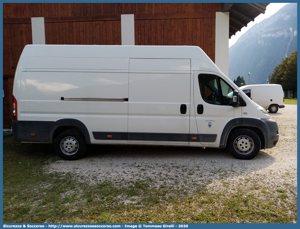 CF H02TN
Corpo Forestale
Provincia Autonoma di Trento
Fiat Ducato III serie
Parole chiave: CF;C.F.;TN;Corpo;Forestale;Trento;Volkswagen;Fiat;Ducato