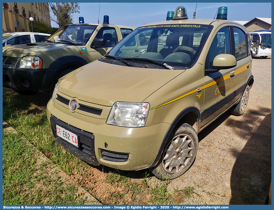 CFva E62 CA
Corpo Forestale
e di Vigilanza Ambientale
Regione Sardegna
Fiat Nuova Panda 4x4 I serie
Parole chiave: CFVA;C.F.V.A.;CF;C.F.;VA;V.A.;Corpo;Forestale;Vigilanza;Ambientale;Sardegna;Fiat;Nuova;Panda;4x4