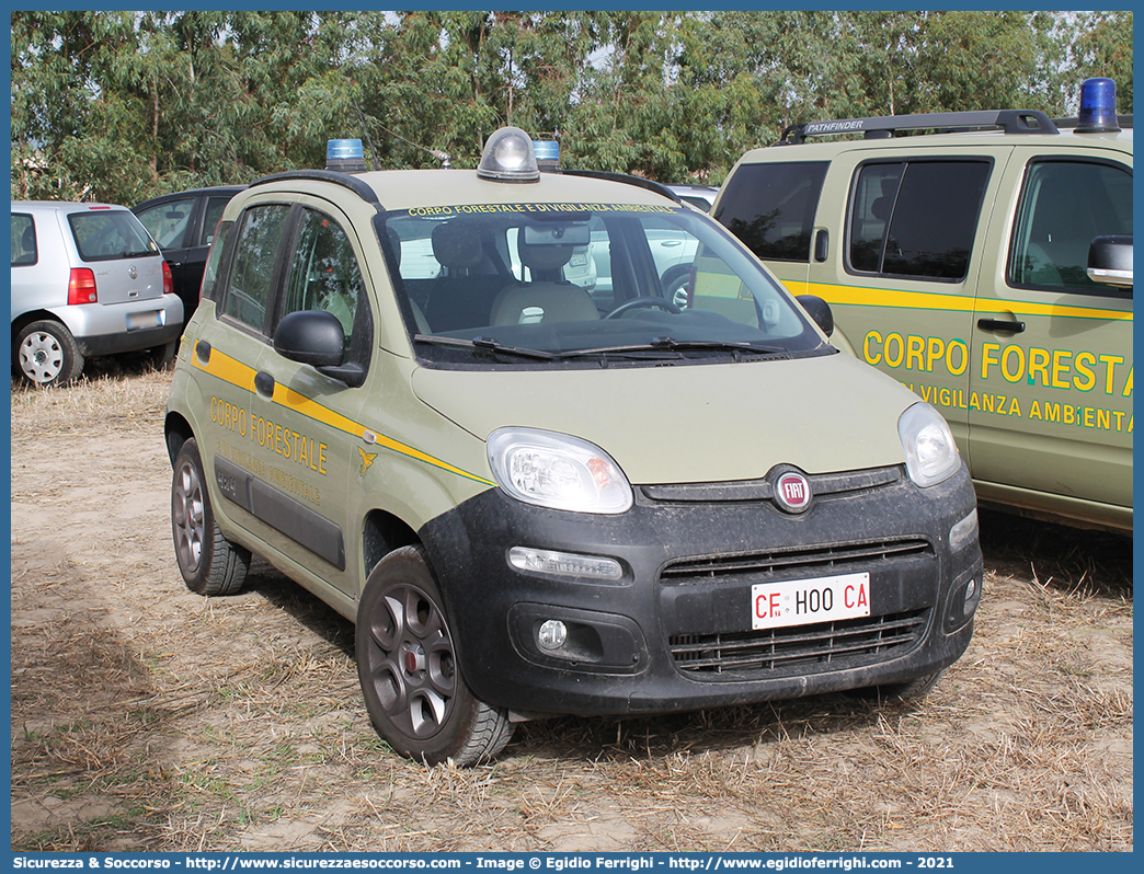 CFva H00 CA
Corpo Forestale
e di Vigilanza Ambientale
Regione Sardegna
Fiat Nuova Panda 4x4 II serie
Parole chiave: CFVA;C.F.V.A.;CF;C.F.;VA;V.A.;Corpo;Forestale;Vigilanza;Ambientale;Sardegna;Fiat;Nuova;Panda;4x4