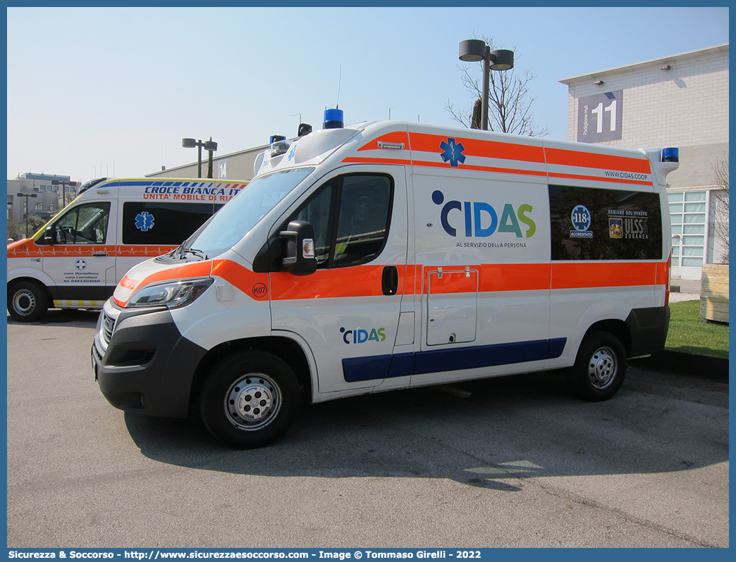 K07
CIDAS
Cooperativa Inserimento Disabili
Assistenza Solidarietà
Peugeot Boxer III serie restyling
Allestitore EDM S.r.l.
Parole chiave: CIDAS;Peugeot;Boxer;EDM;Ambulanza;Autoambulanza