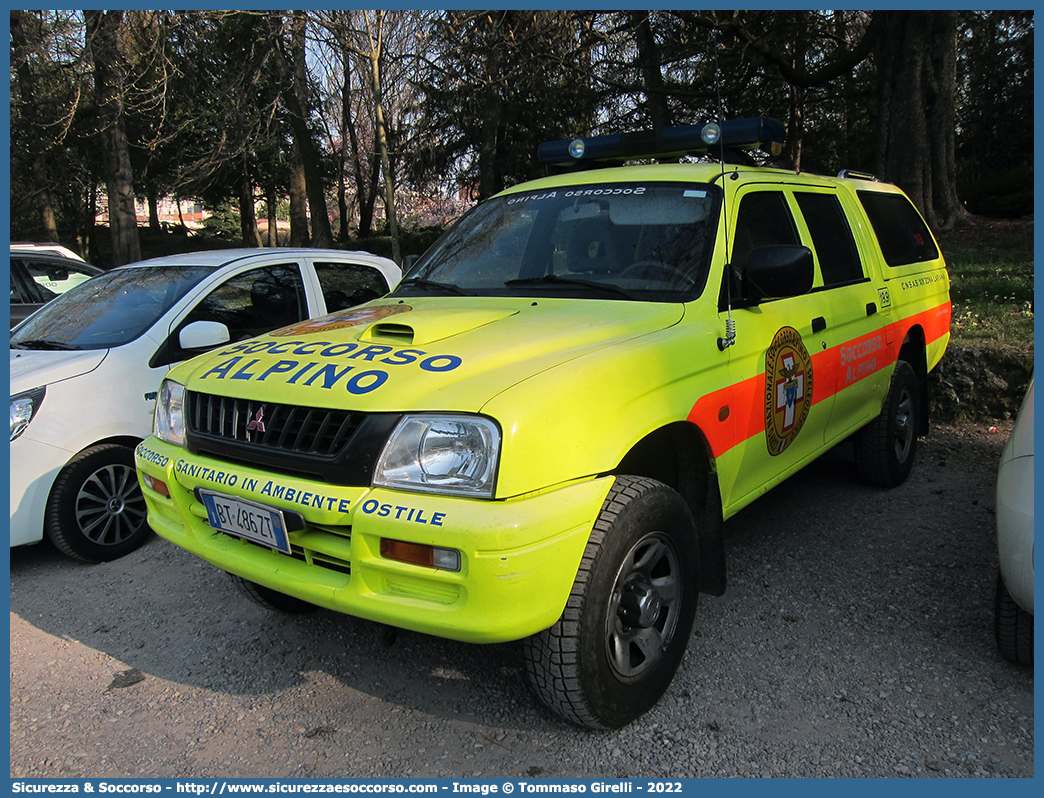 19.9
Corpo Nazionale
Soccorso Alpino e Speleologico
Delegazione Alpina XIX Lariana
Mitsubishi L200 III serie
Parole chiave: CNSAS;C.N.S.A.S.;Corpo;Nazionale;Soccorso;Alpino;Speleologico;Lombardia;SASL;S.A.S.L.;Mitsubishi;L200