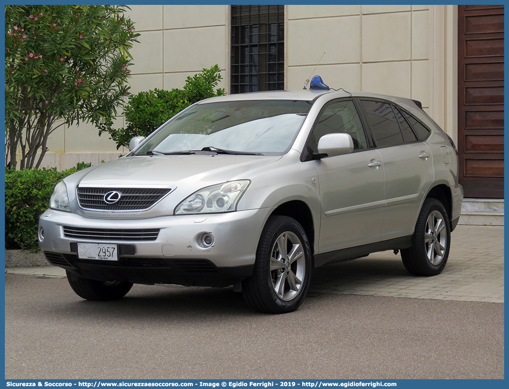 CP 2957
Corpo delle Capitanerie di Porto
Guardia Costiera
Lexus RX 400h
Parole chiave: CP;C.P.;GC;G.C.;Capitaneria;Capitanerie;di;Porto;Guardia;Costiera;Lexus;RX400h;RX 400h