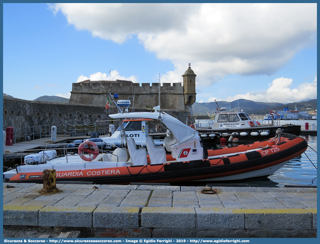 CP 725
Corpo delle Capitanerie di Porto
Guardia Costiera
Vedetta Costiera Classe 713
Arimar Solemar 32
Parole chiave: CP;C.P.;G.C.;GC;Guardia;Costiera;Capitaneria;Capitanerie;Porto;Vedetta;Vedette;Costiera;Costiere;Classe;713;Arimar;Solemar;32