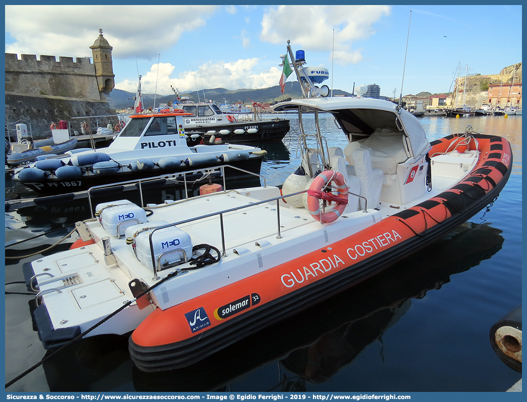 CP 725
Corpo delle Capitanerie di Porto
Guardia Costiera
Vedetta Costiera Classe 713
Arimar Solemar 32
Parole chiave: CP;C.P.;G.C.;GC;Guardia;Costiera;Capitaneria;Capitanerie;Porto;Vedetta;Vedette;Costiera;Costiere;Classe;713;Arimar;Solemar;32