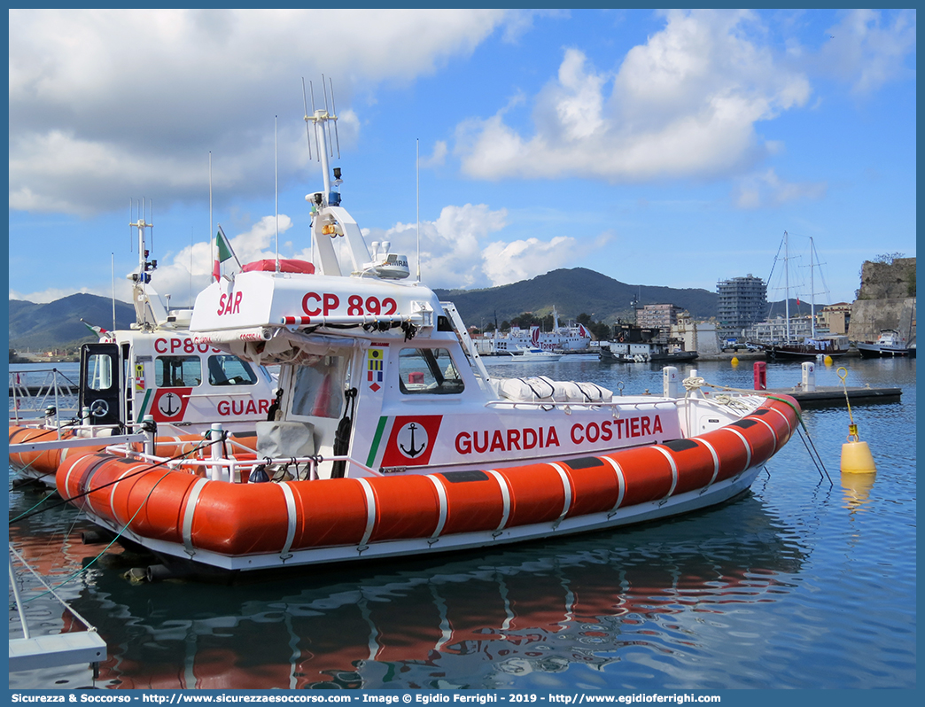 CP 892
Corpo delle Capitanerie di Porto
Guardia Costiera
Vedetta Costiera Classe 802
Cantieri Navali CodecasaDue S.p.A.
Parole chiave: CP;C.P.;G.C.;GC;Guardia;Costiera;Capitaneria;Capitanerie;Porto;Vedetta;Vedette;Costiera;Costiere;Classe;802;CodecasaDue