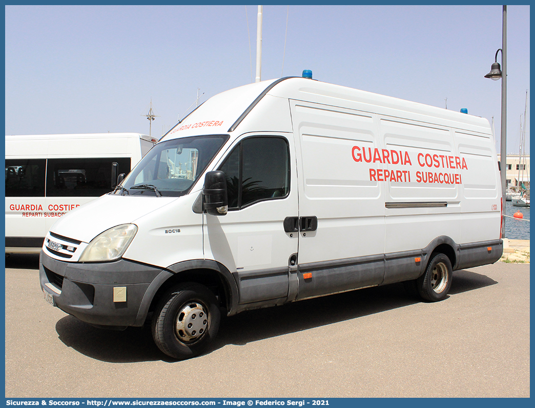 CP 4103
Corpo delle Capitanerie di Porto
Guardia Costiera
Reparti Subacquei
Iveco Daily 50C18 IV serie
Parole chiave: CP;C.P.;GC;G.C.;Guardia;Costiera;Capitaneria;Capitanerie;di;Porto;Reparto;Subacquei;Iveco;Daily;50C18