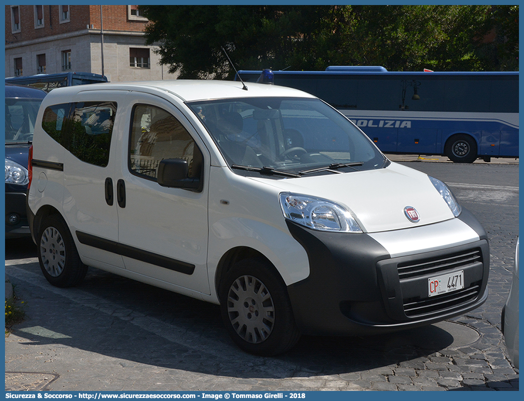 CP 4471
Corpo delle Capitanerie di Porto
Guardia Costiera 
Fiat Qubo I serie
Parole chiave: CP;C.P.;GC;G.C.;Guardia;Costiera;Capitaneria;Capitanerie;Porto;Guardia Costiera;Fiat;Qubo