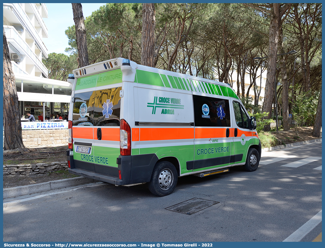 Victor 51
Associazione Volontaria Pubblica
Croce Verde Adria
Peugeot Boxer III serie
Allestitore EDM S.r.l.
Parole chiave: AVP;A.V.P.;Associazione;Volontaria;Pubblica;Croce;Verde;Adria;Autoambulanza;Ambulanza;Peugeot;Boxer;EDM