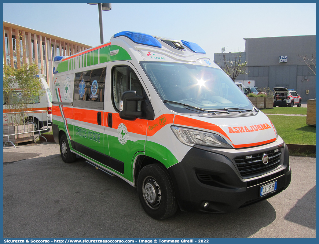 Victor 70
Associazione Volontaria Pubblica
Croce Verde Adria
Fiat Ducato III serie restyling
Allestitore EDM S.r.l.
Parole chiave: AVP;A.V.P.;Associazione;Volontaria;Pubblica;Croce;Verde;Adria;Autoambulanza;Ambulanza;Fiat;Ducato;EDM