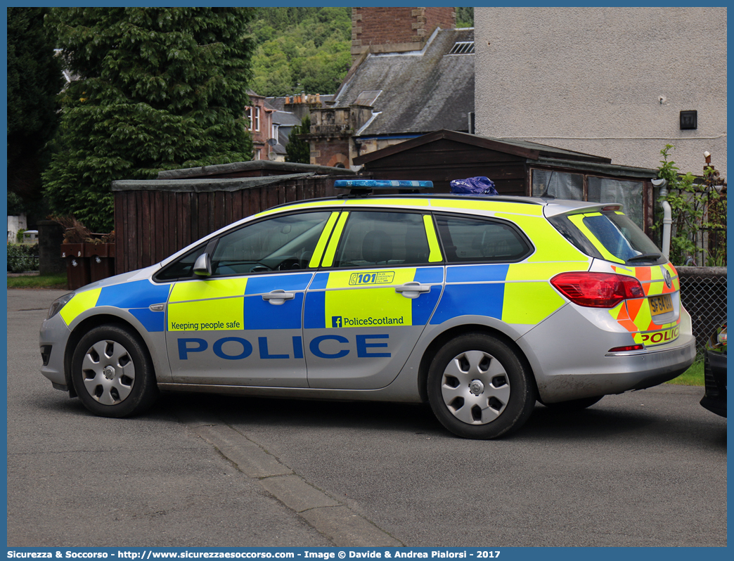 -
United Kingdom of Great Britain and Northern Ireland
Police Service of Scotland
Vauxhall Astra Sport Tourer VI generation
Parole chiave: UK;United;Kingdom;Great;Britain;Northern;Ireland;Police;Service;of;Scotland;Vauxhall;Astra;Sport;Tourer