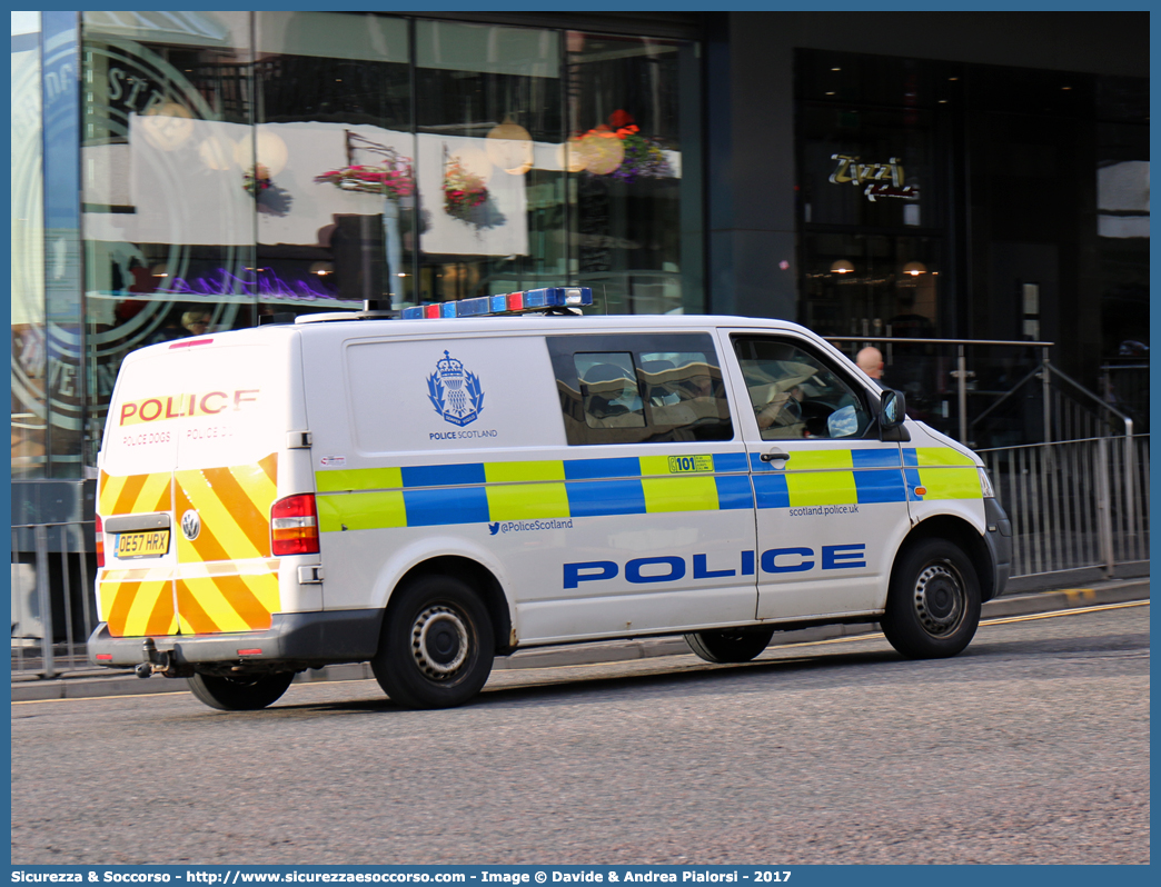 -
United Kingdom of Great Britain and Northern Ireland
Police Service of Scotland
Volkswagen Transporter T5
Dogs Unit
Parole chiave: UK;United;Kingdom;Great;Britain;Northern;Ireland;Police;Service;of;Scotland;Volkswagen;Transporter;T5;Dogs;Unit;K9