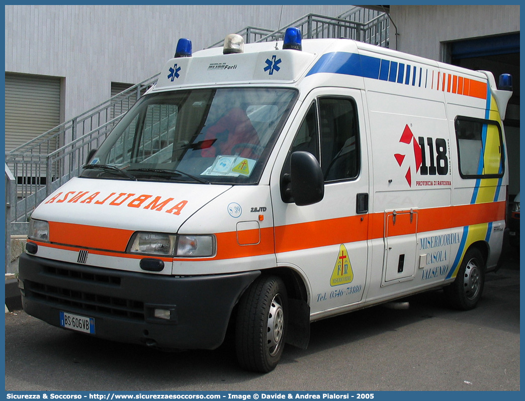 S39
Misericordia Casola Valsenio
Fiat Ducato II serie
Allestitore EDM S.r.l.
Parole chiave: Misericordie;Misericordia;Ambulanza;Autoambulanza;Fiat;Ducato;EDM;E.D.M.