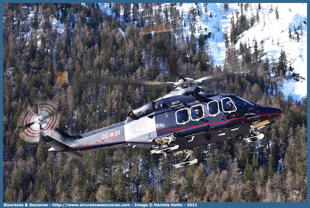 MM81968 / CC 01
Arma dei Carabinieri
Raggruppamento Carabinieri Aeromobili
Leonardo Helicopters AW139
Parole chiave: CC;C.C.;Arma;dei;Carabinieri;Raggruppamento;Aeromobili;Agusta;Westland;Leonardo;Helicopters;AW;139