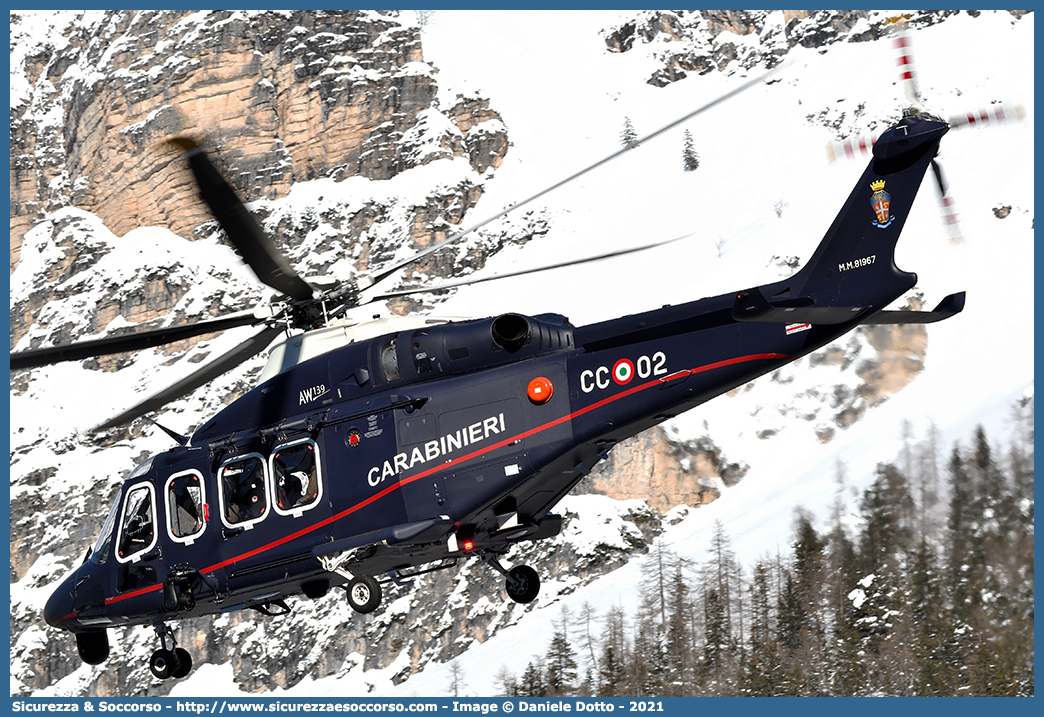 MM81967 / CC02
Arma dei Carabinieri
Raggruppamento Carabinieri Aeromobili
Leonardo Helicopters AW139
Parole chiave: CC;C.C.;Arma;dei;Carabinieri;Raggruppamento;Aeromobili;Agusta;Westland;Leonardo;Helicopters;AW;139