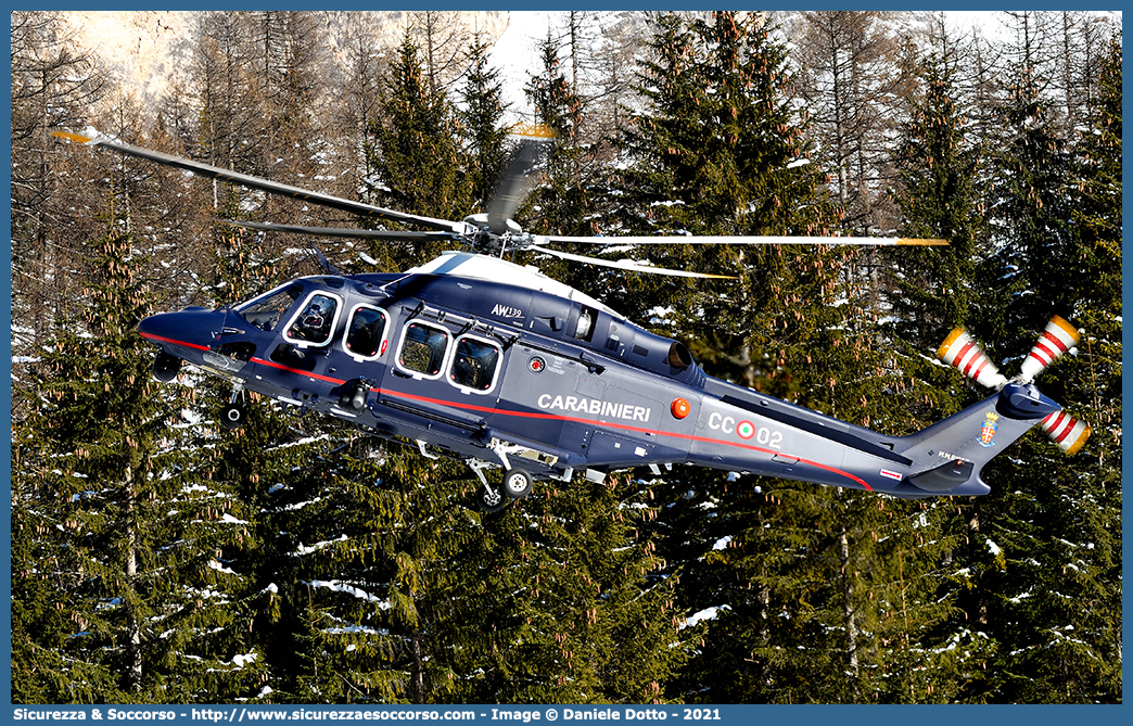 MM81967 / CC02
Arma dei Carabinieri
Raggruppamento Carabinieri Aeromobili
Leonardo Helicopters AW139
Parole chiave: CC;C.C.;Arma;dei;Carabinieri;Raggruppamento;Aeromobili;Agusta;Westland;Leonardo;Helicopters;AW;139